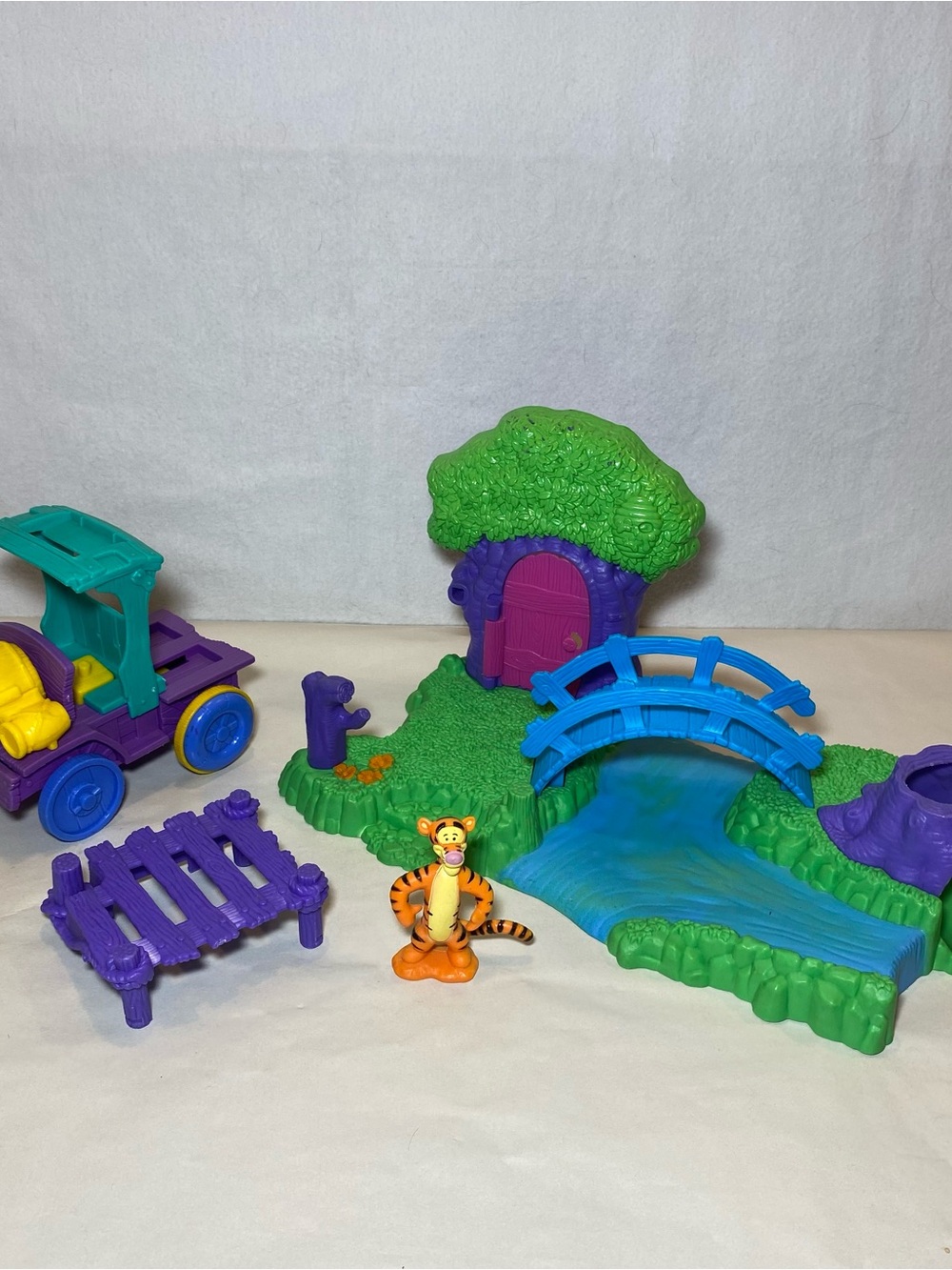 Fisher-Price Winnie the Pooh 100 Acre Wood Swimmin' Hole Playset Tigger Vintage